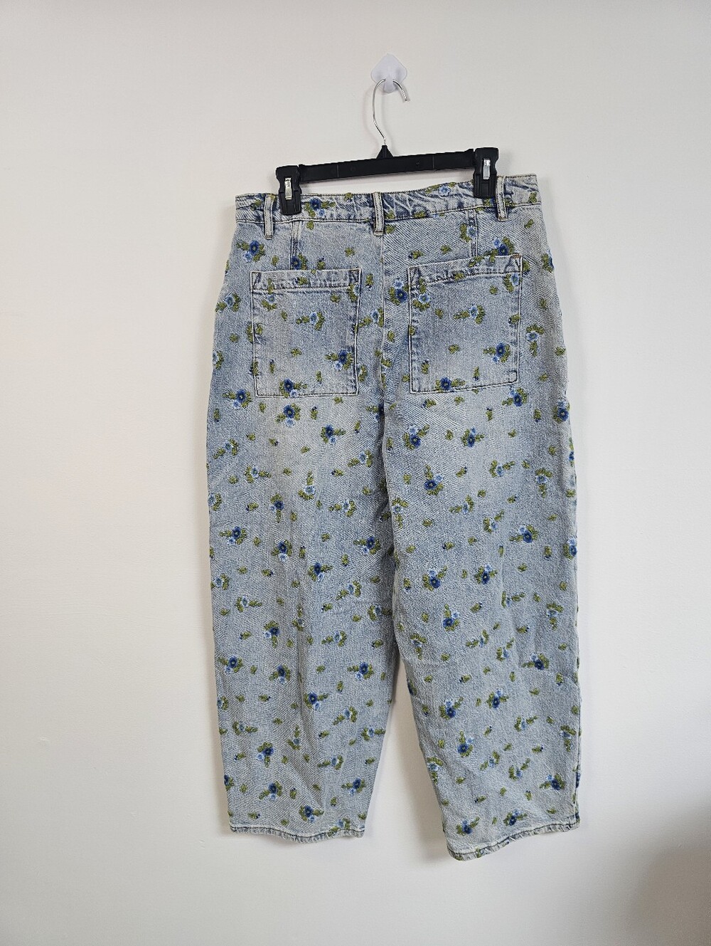 Avec Les Files Bohemian Embroidered Floral Relaxed Tapered/Barrel Jeans - Picture 10 of 10